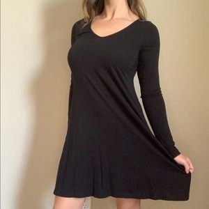 Express T-shirt Dress- *black